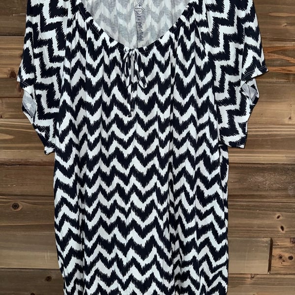 No.96 St. John's Bay Chevron Blouse Size 3X Black White Short Sleeve