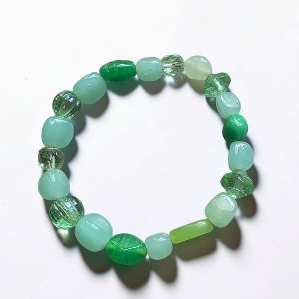 Green Beaded Stretch Bracelet Tumbled Glass Green