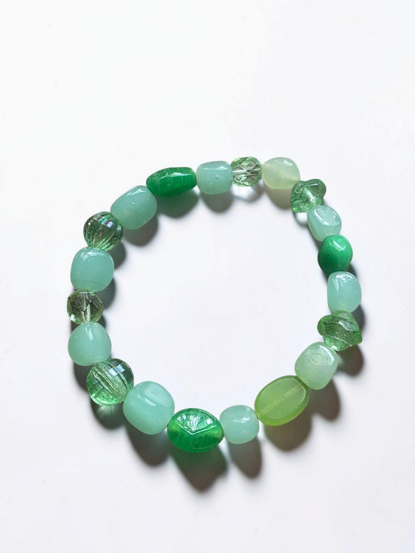 Green Beaded Stretch Bracelet Tumbled Glass Green 4