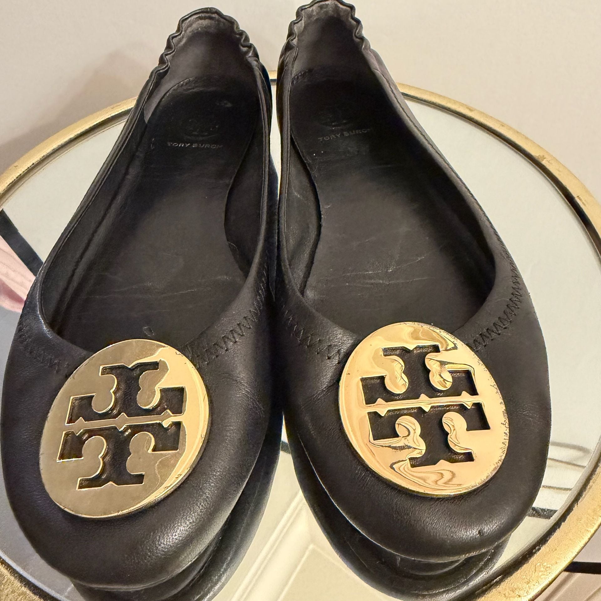 Tory Burch Reva Black Leather Ballet Flats Gold Logo
#7BkGL30P 1