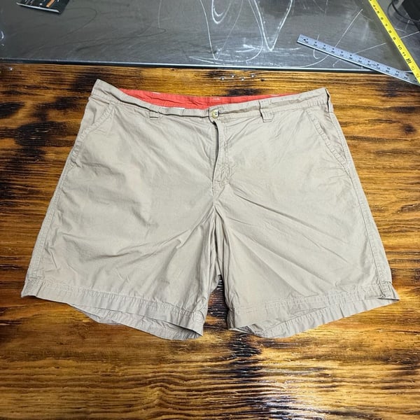 Columbia Washed Out Shorts Size 44W Tan Cotton Casual