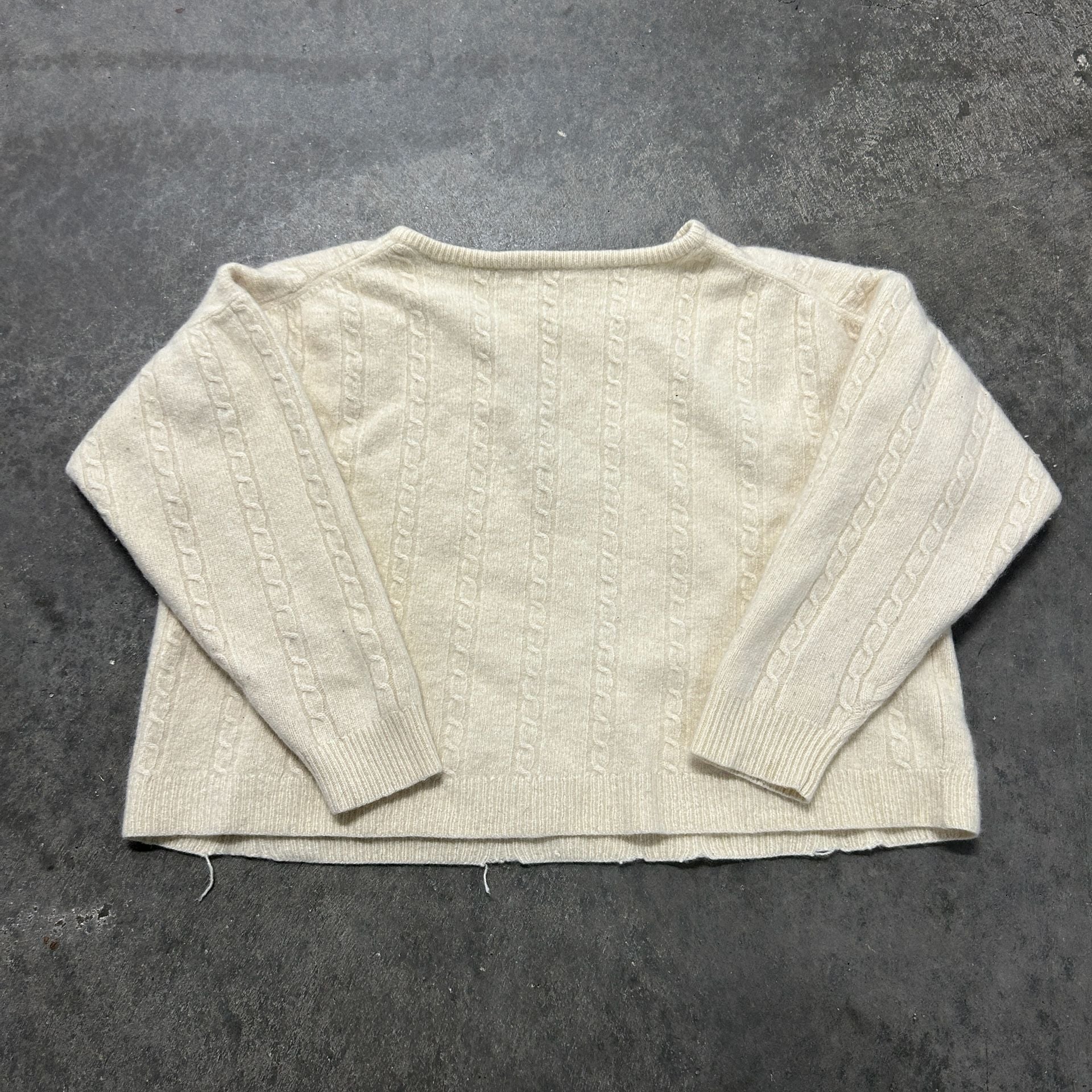 Kalliope Cropped Cable Knit Sweater 3
