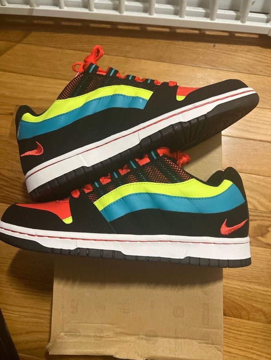 Nike Vunk ( GS) Style # 375795-061 Size 3.5 New/ Dead Stock 2