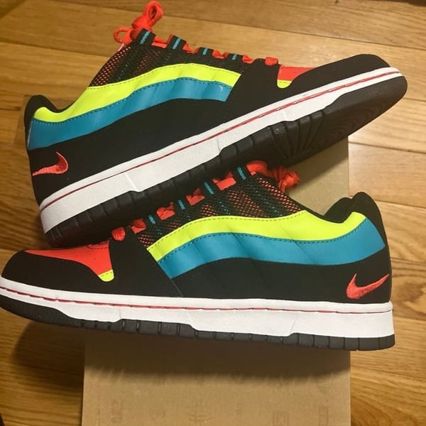 Nike Vunk ( GS) Style # 375795-061 Size 3.5 New/ Dead Stock