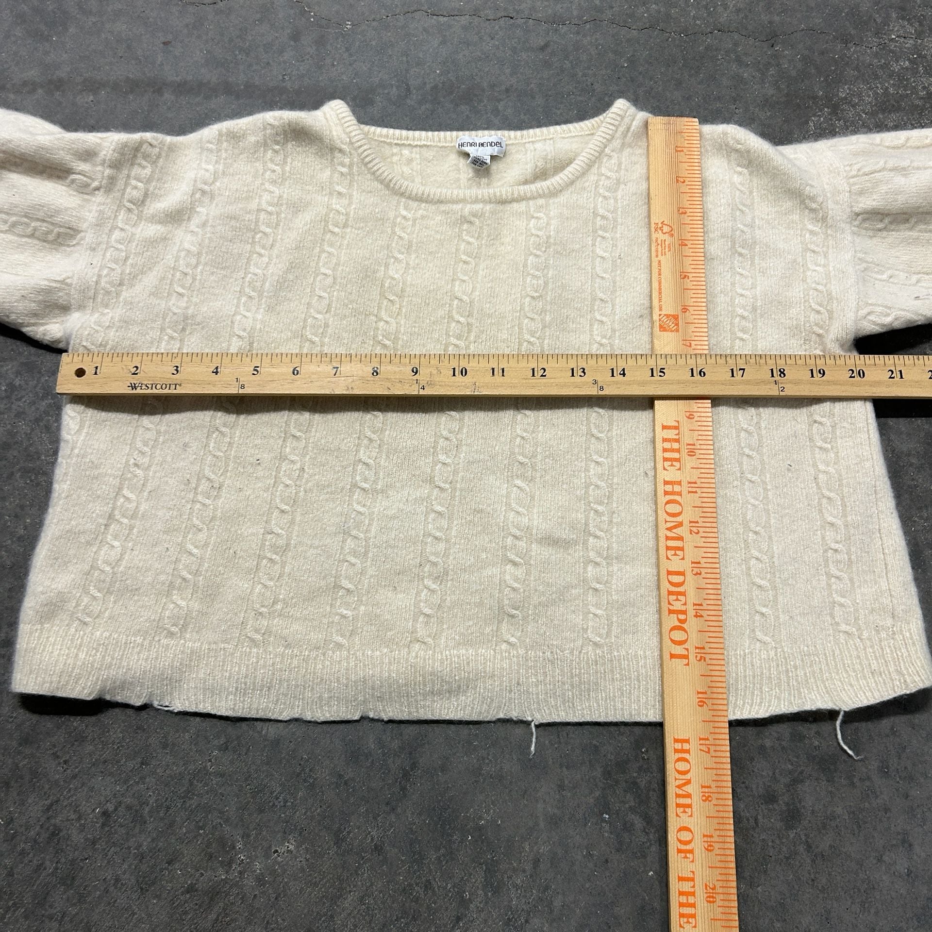 Kalliope Cropped Cable Knit Sweater 6
