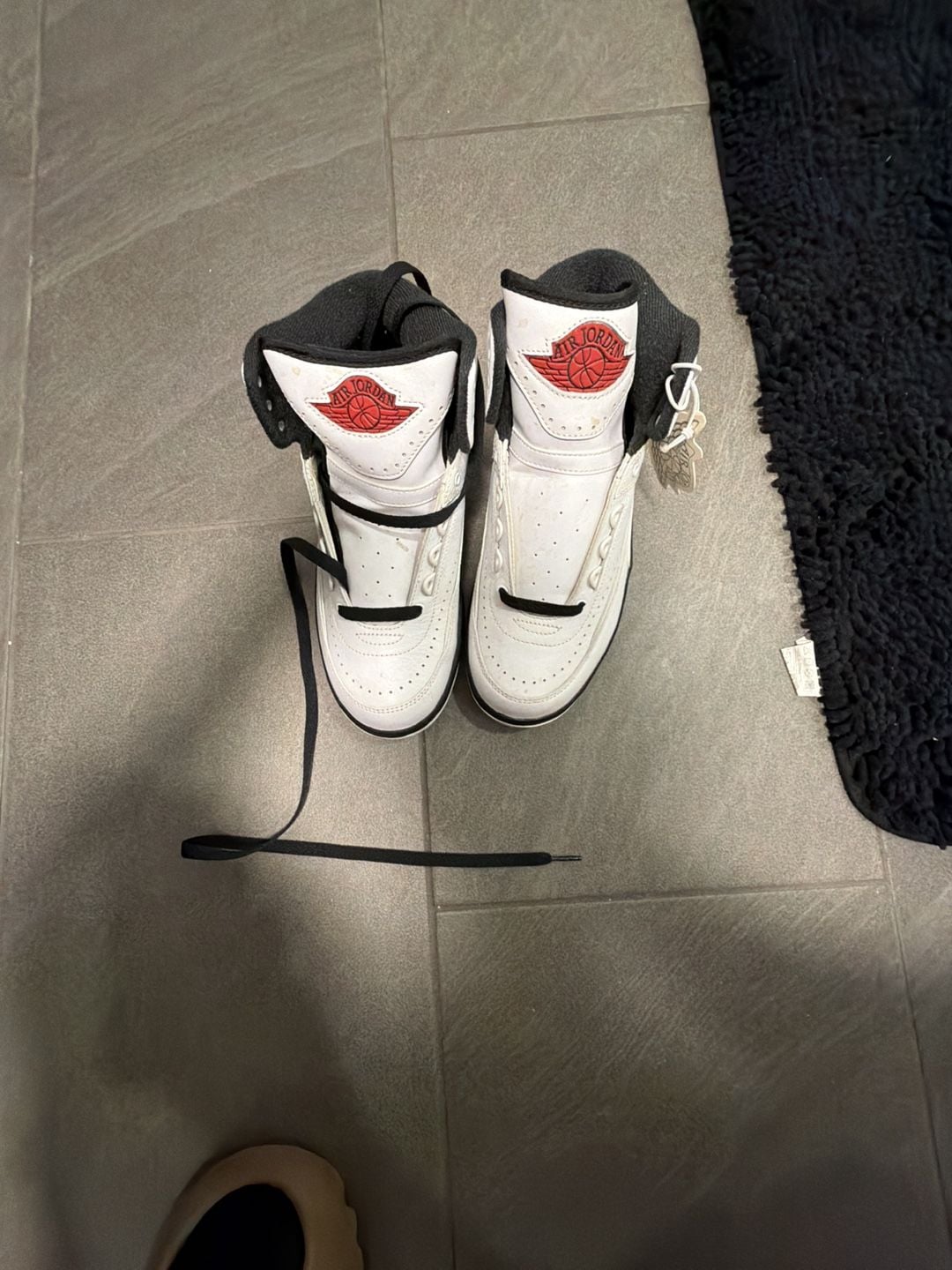 Nike Air Jordan 2 Retro Chicago Size 8 White Black Red 2