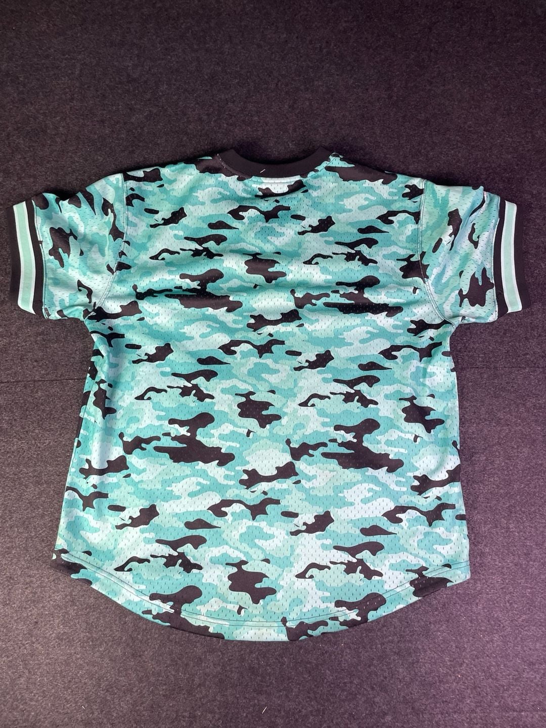 Mitchell & Ness San Antonio Spurs Camo Jersey Size L Mesh V-Neck 10