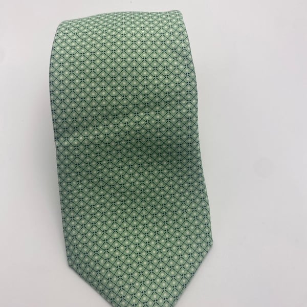 Vineyard Vines Silk Necktie Harwood Lloyd Custom Green Golf Motif