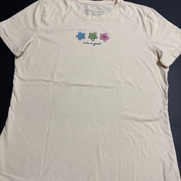 Life is Good Three Daisies Crusher Tee Size M Cream Graphic T-Shirt
