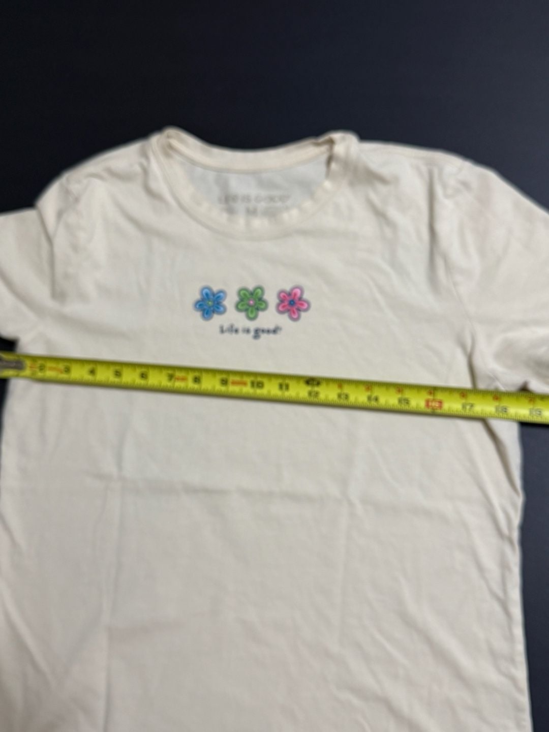Life is Good Three Daisies Crusher Tee Size M Cream Graphic T-Shirt 5