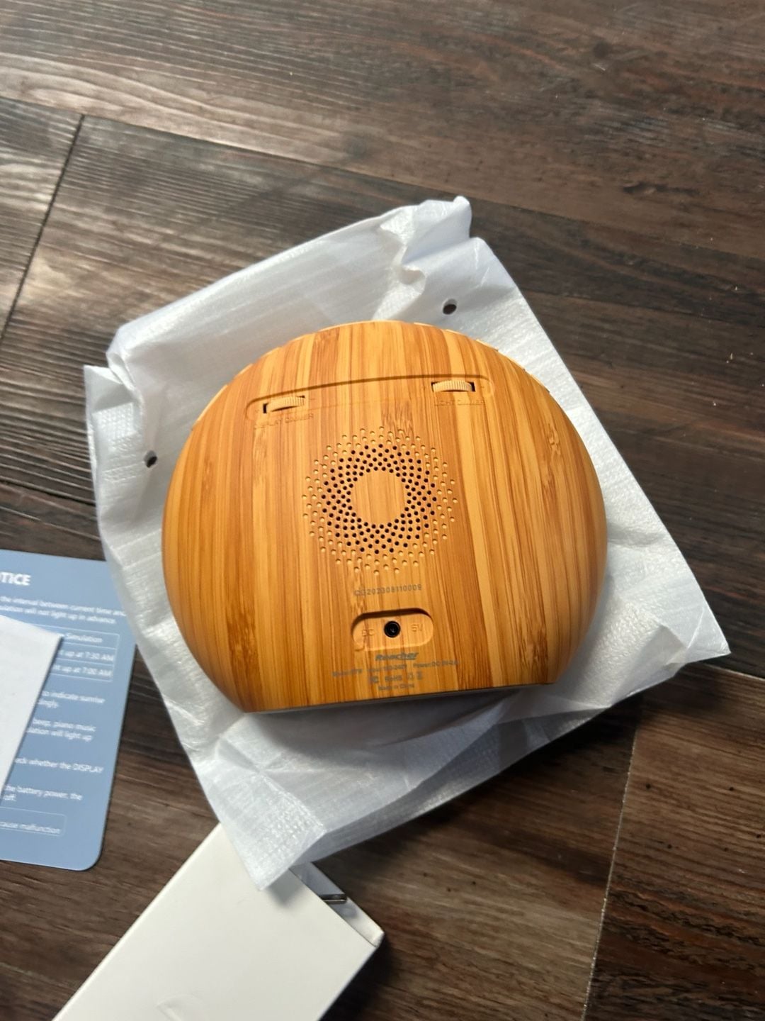 Reacher R7W Sunrise Alarm Clock Wood Grain 5