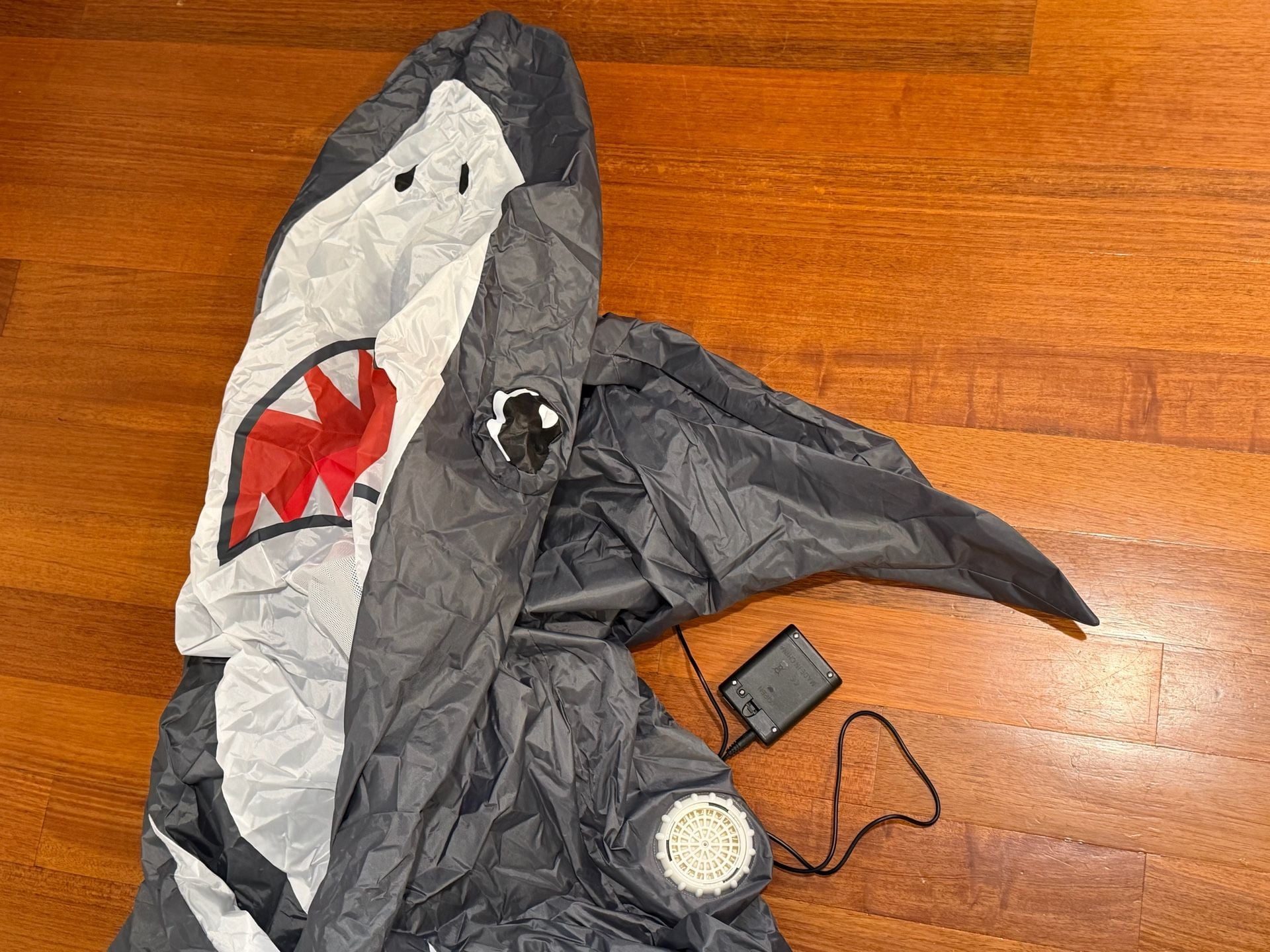 Spirit Adult Shark Inflatable Costume One Size Fits Most 7