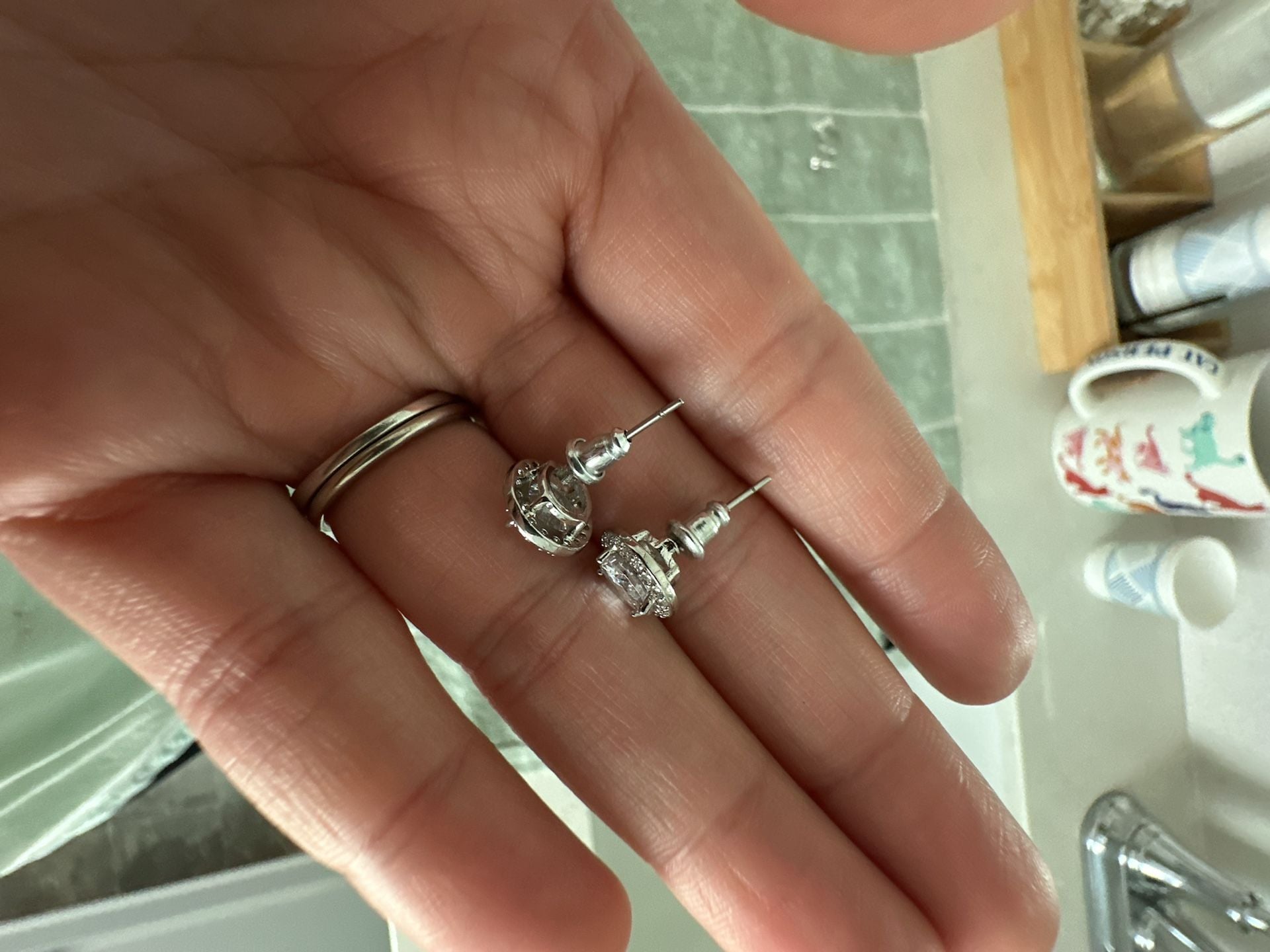 Cubic zirconium Round Halo Stud Earrings 3
