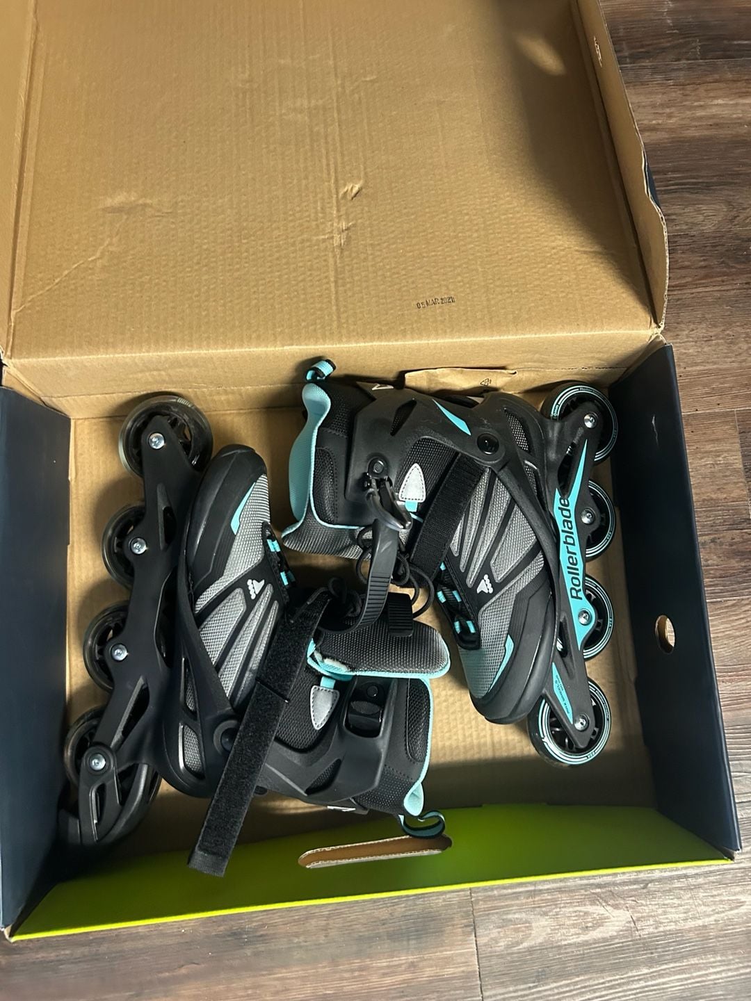 Rollerblade Zetrablade W Size 8 Black Light Blue Inline Skates 4