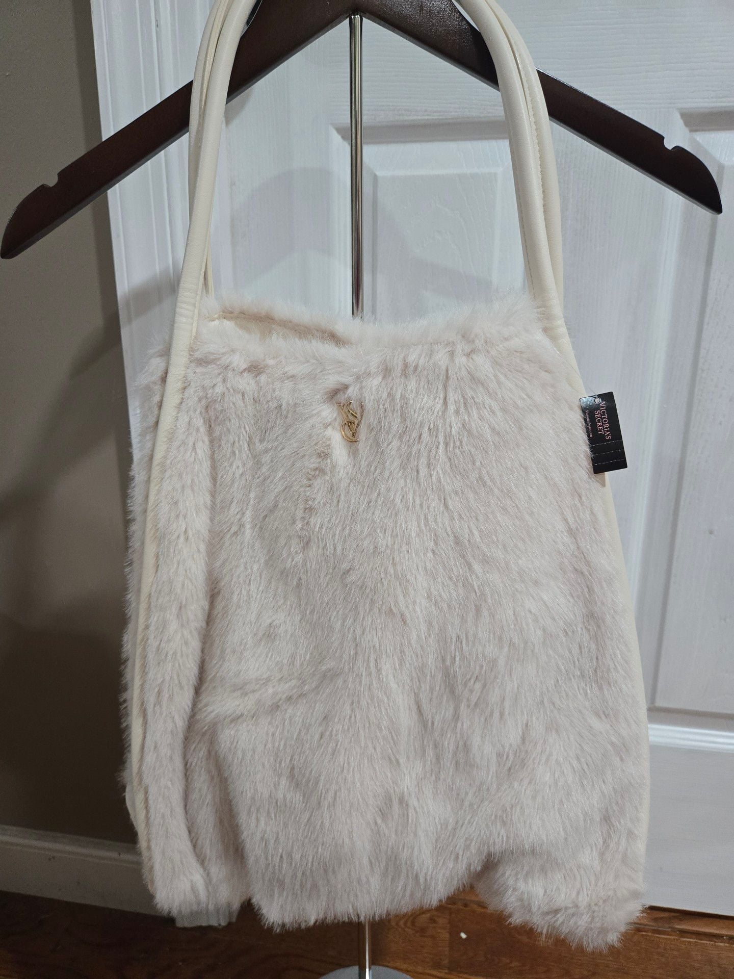 Victoria's Secret Faux Fur Tote Bag Cream Ivory Gold VS Logo New 2