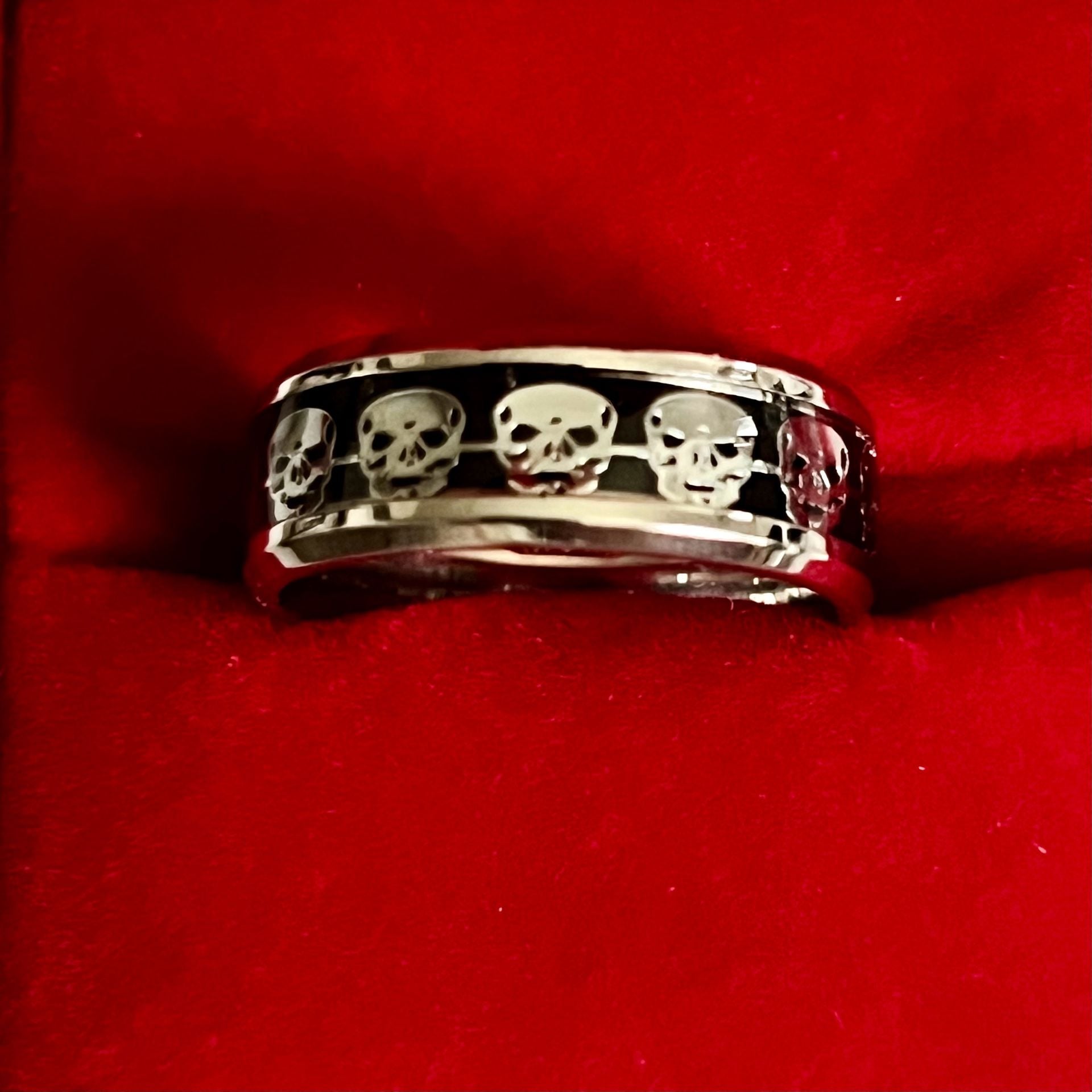 Tungsten Silver & Black Skull Titanium Steel 6mm Unisex Band Size 9 4