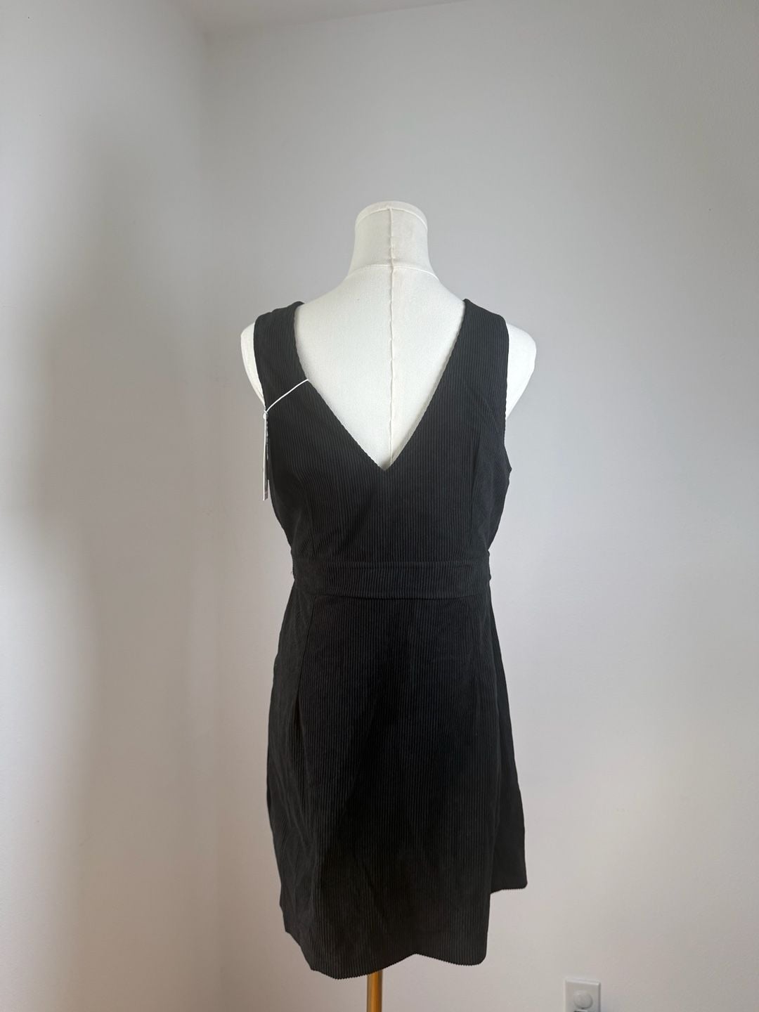 Halara Corduroy Mini Dress Size S Black Belted V-Neck Sleeveless 3