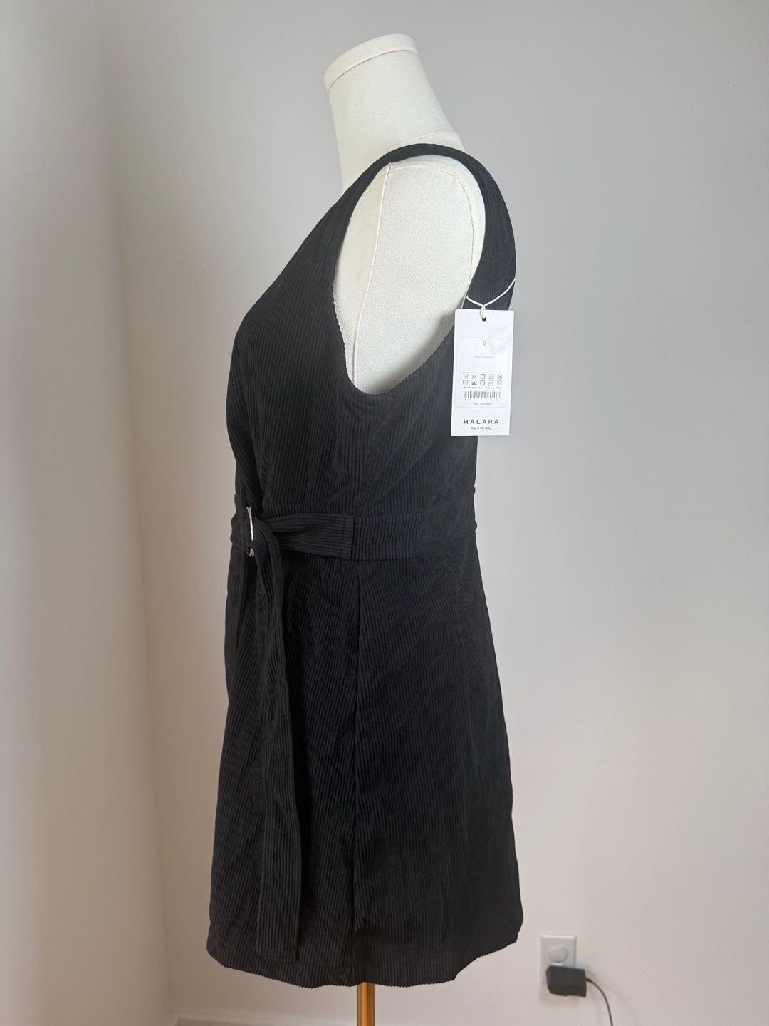 Halara Corduroy Mini Dress Size S Black Belted V-Neck Sleeveless 4