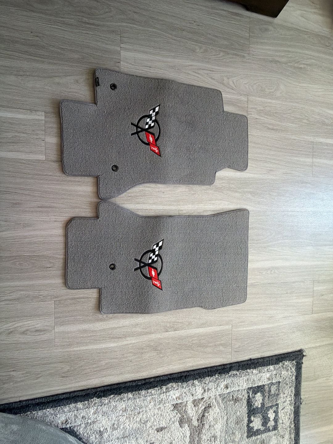 Lloyd Mats Corvette C5 Floor Mats Gray Embroidered Flags 3