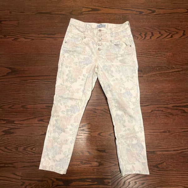 Women's Almost Famous Always Fabulous Jean White Denim Floral 5 ...