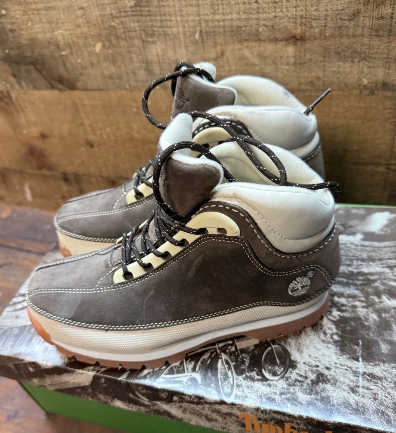 Timberland Euro Dub Size 4 Brown Nubuck Junior Hiking Boots 8