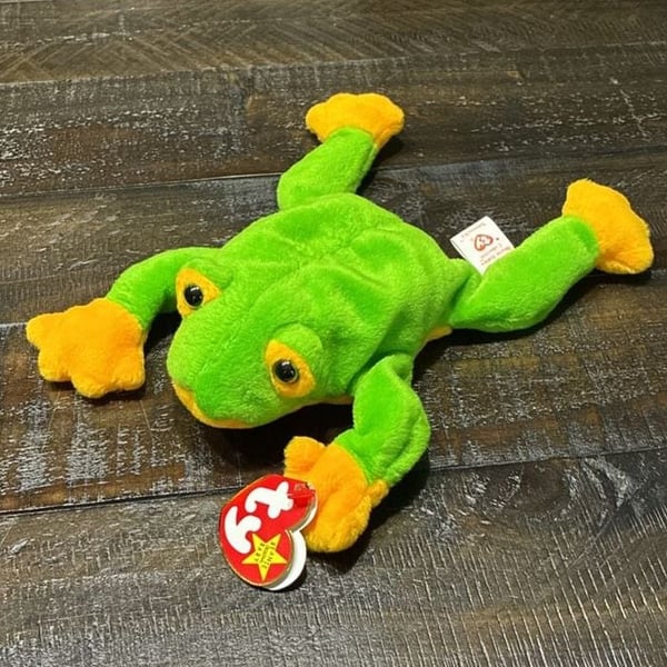 Ty Beanie Baby Smoochy The Frog Green Plush Stuffed Animal Vintage 1997