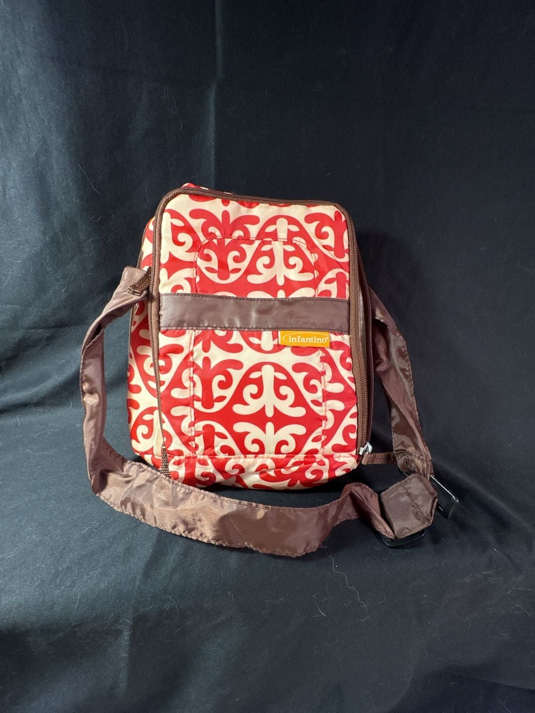 Infantino Stay Cool Cooler Bag Red Cream Printed Crossbody Diaper Bag 2