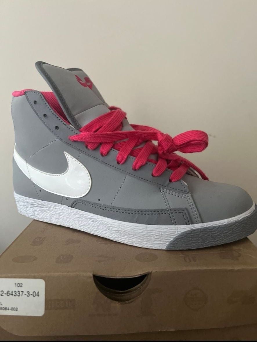 Nike Blazer Mid GS Size 6.5Y Wolf Grey White Spark 2