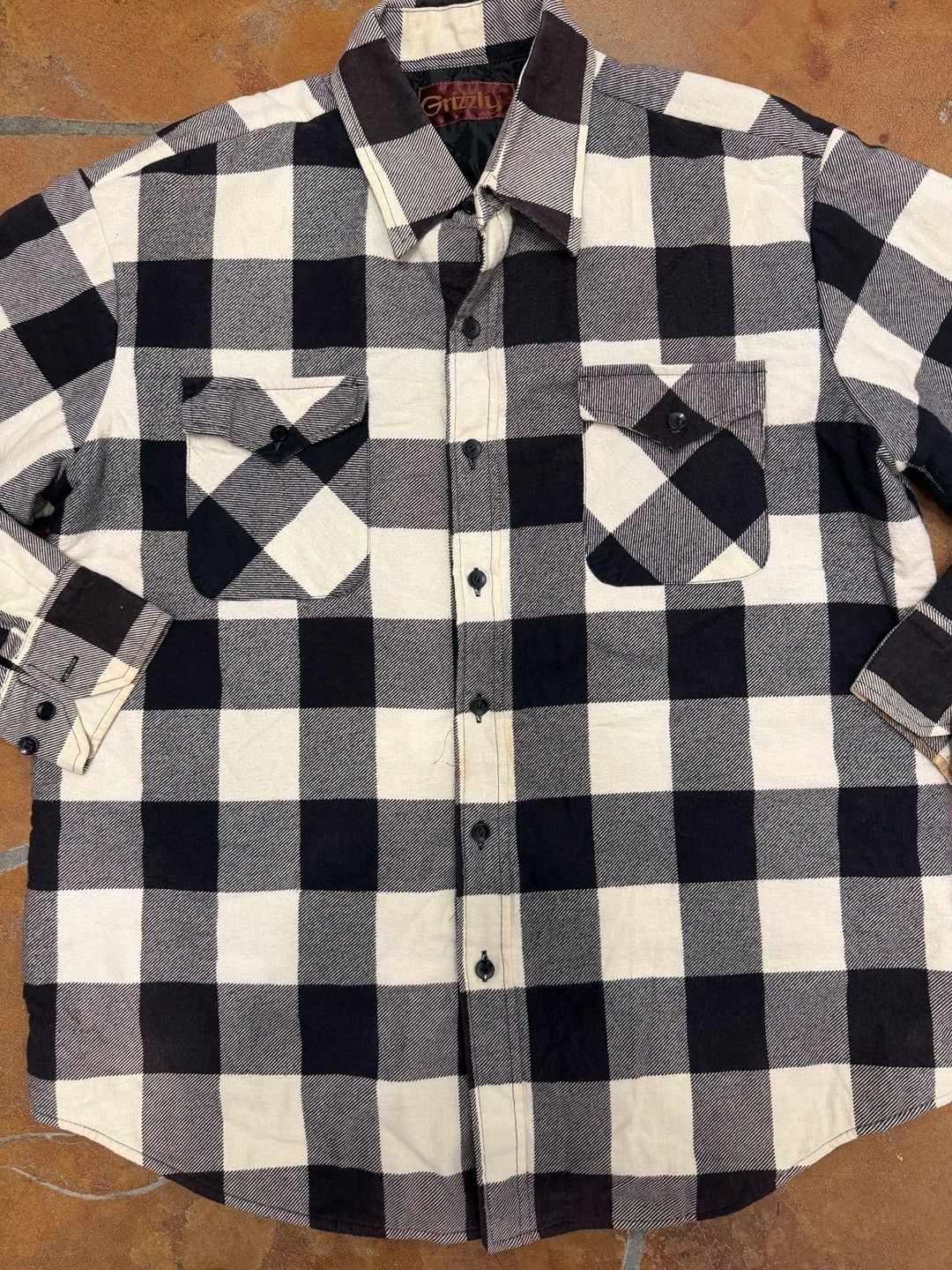 Grizzly Buffalo Plaid Flannel Shirt Jacket XL Black White Quilted Lined 3