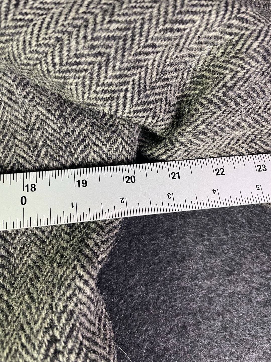 Harris Tweed Wool Sport Coat Gray Herringbone Blazer 6
