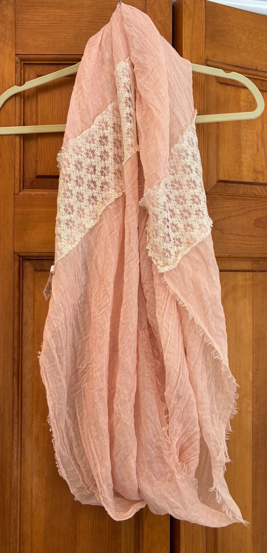 Delias Scarf O/S Pink Lace Trim Crinkled Infinity Wrap 1