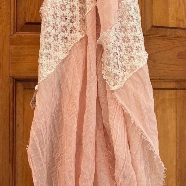 Delias Scarf O/S Pink Lace Trim Crinkled Infinity Wrap