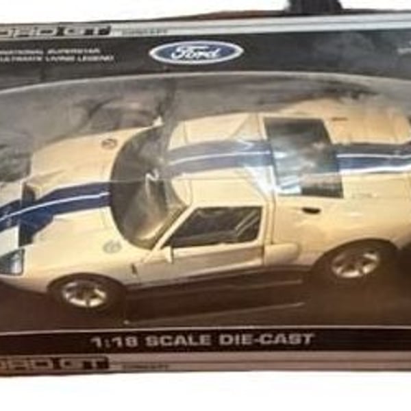 Ford GT Concept 1:18 Scale Die-Cast White Blue Stripes