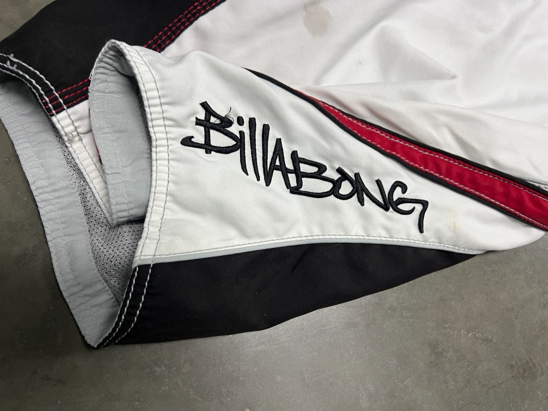 Billabong Andy Irons Boardshorts Size 34 White Red Black 4