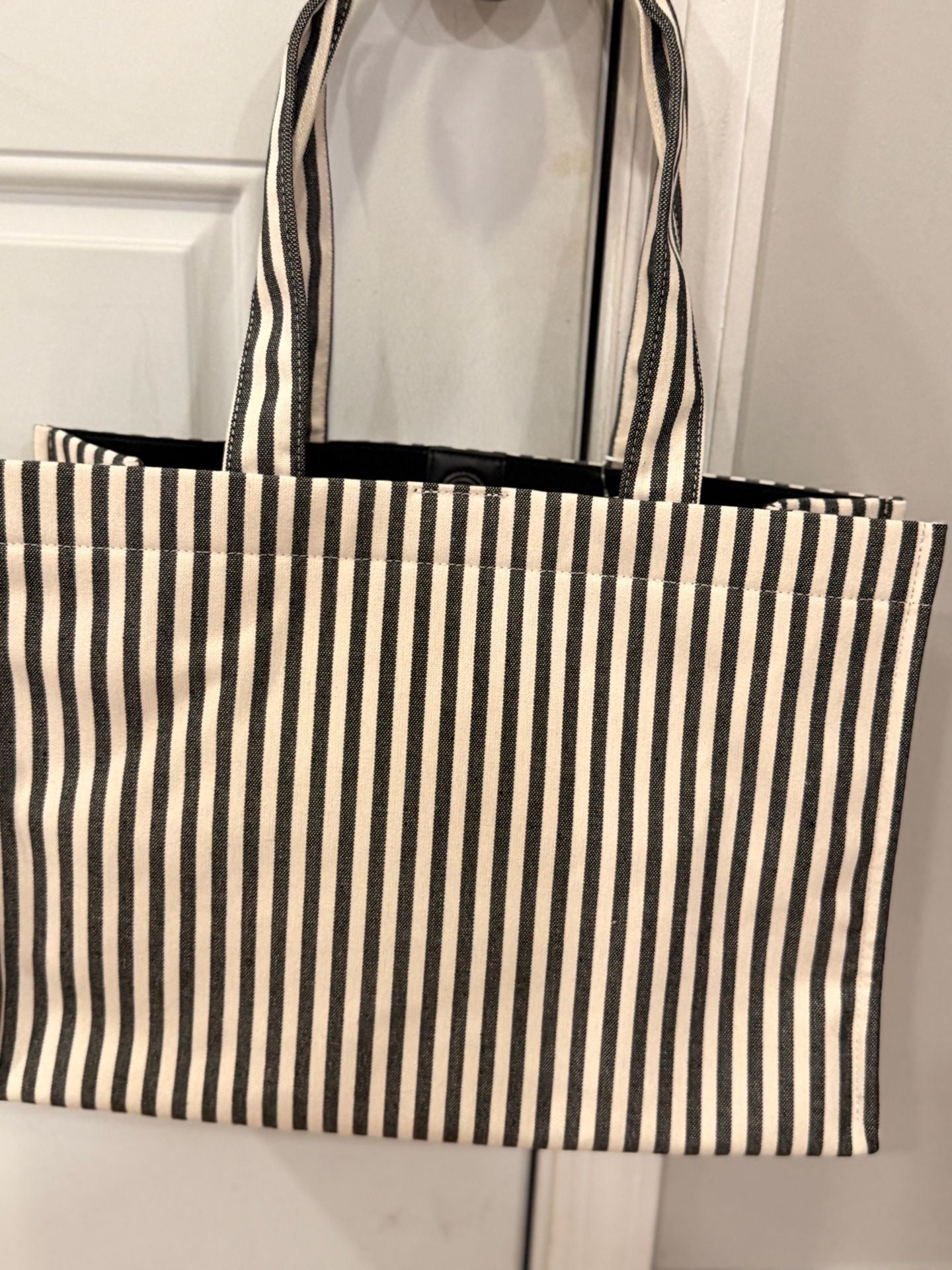 Anine Bing Lara Tote bag brand new. “dust bag included “ 8
