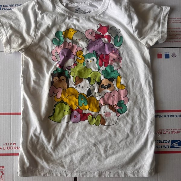 Squishmallows Graphic T-Shirt Size M (7/8) White