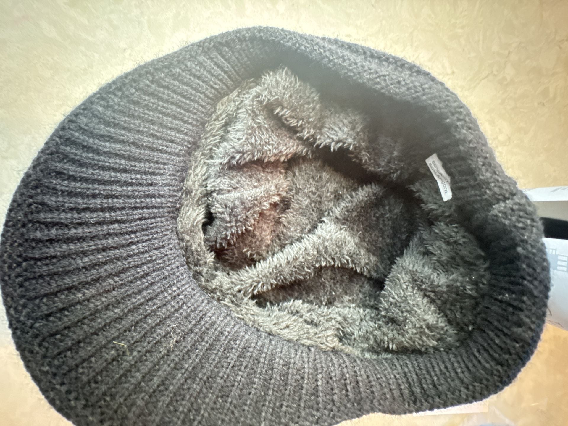 Black Knit Faux Fur Visor Beanie Hat 50% Angora 7