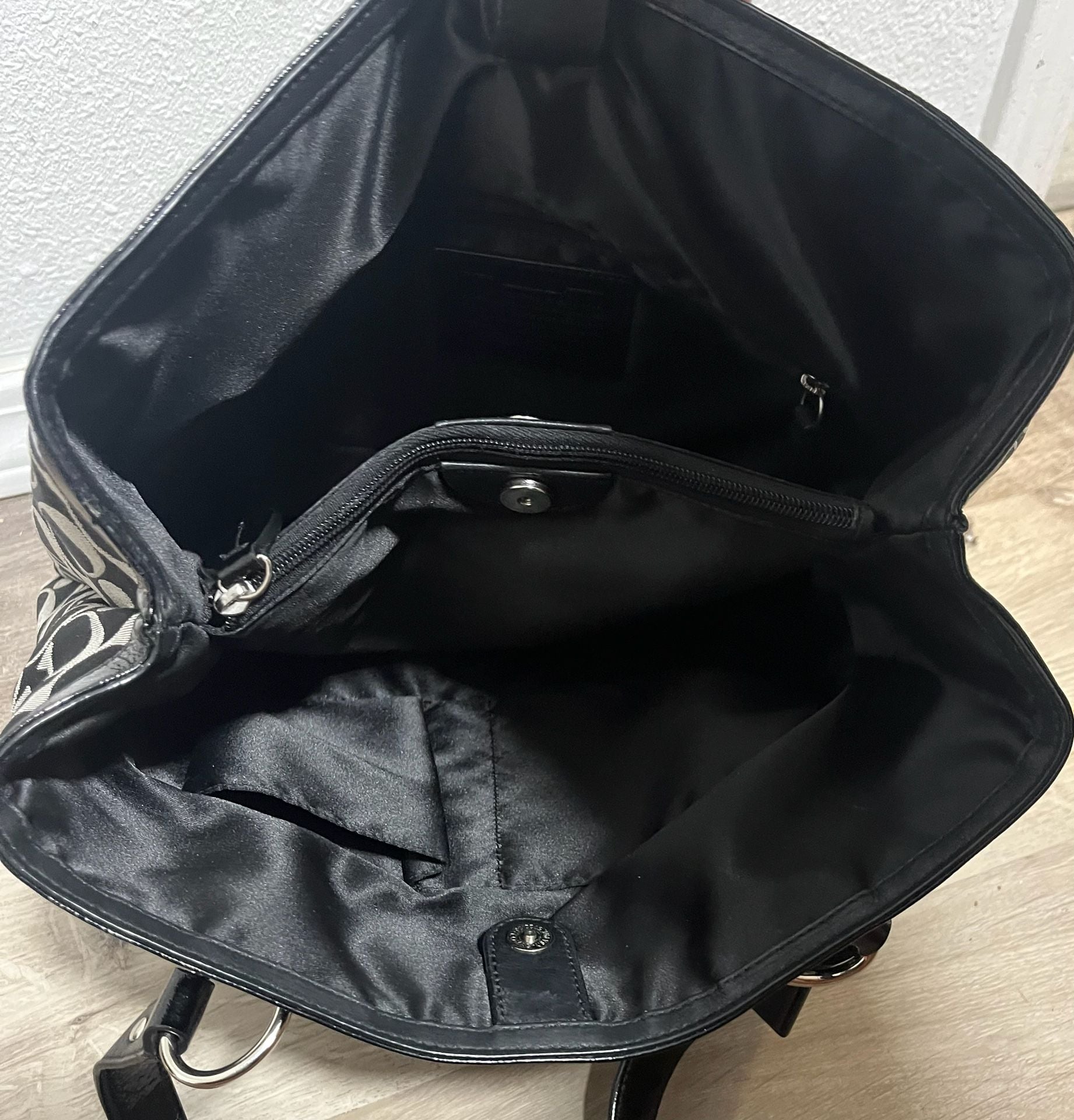 Coach Signature Sateen Black and White Tote Bag F19262 4