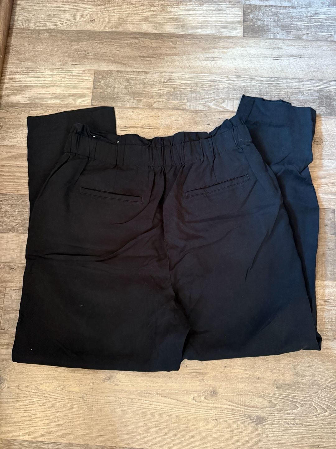 Ann Taylor Black Elastic-Waist Tapered Joggers size M 8
