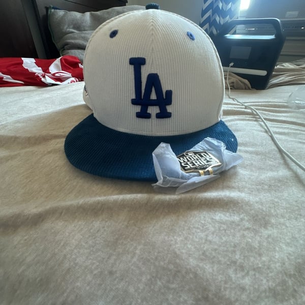 New Era Los Angeles Dodgers Corduroy 59FIFTY Fitted Hat White Blue