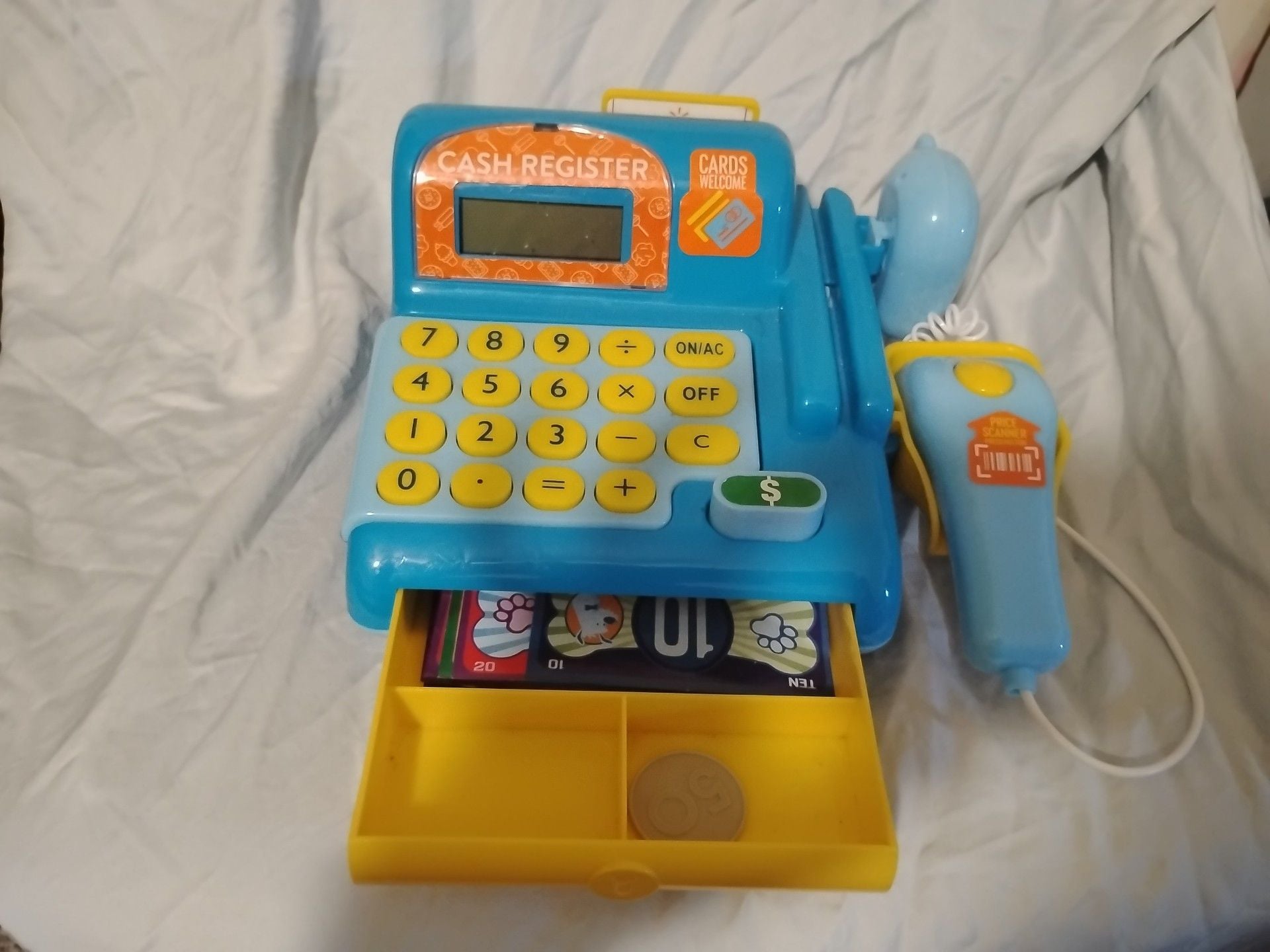 Kid Connection Supermarket Mini Market Playset, 39 Pieces - .com, 2