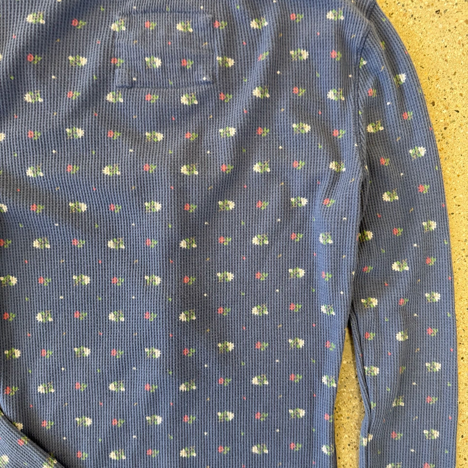 Vintage Aeropostale 2000’s Thermal Henley Blue With Flowers Size Medium   7