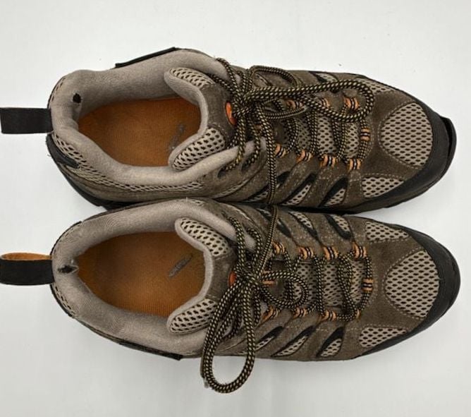 Merrell J86595 Ventilator Walnut Hiking, wear inside heels
Size 11/280 mm
#883 7