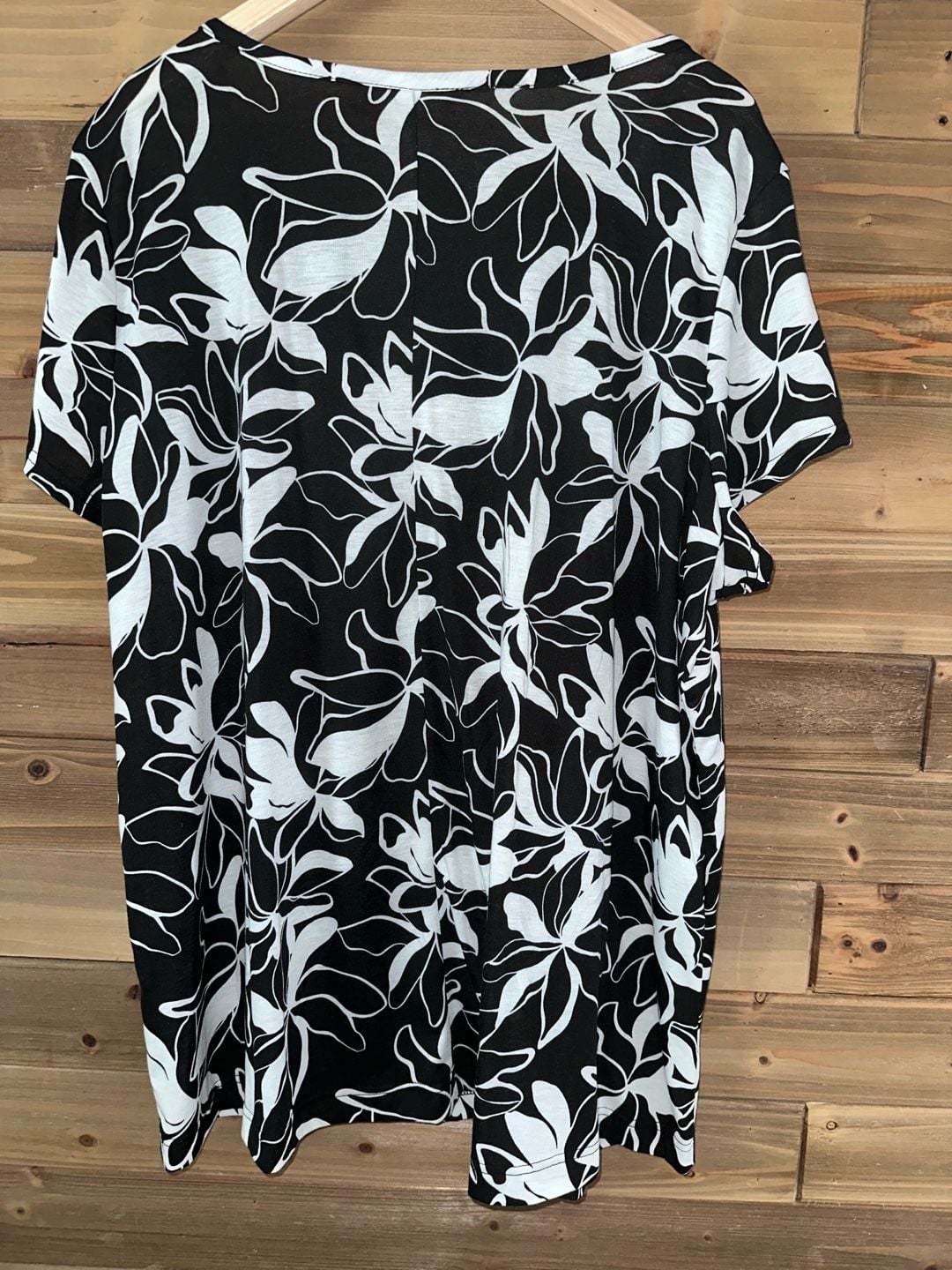 No.15 Woman Within Beaded Neck Floral Blouse Size 1X Black White 5