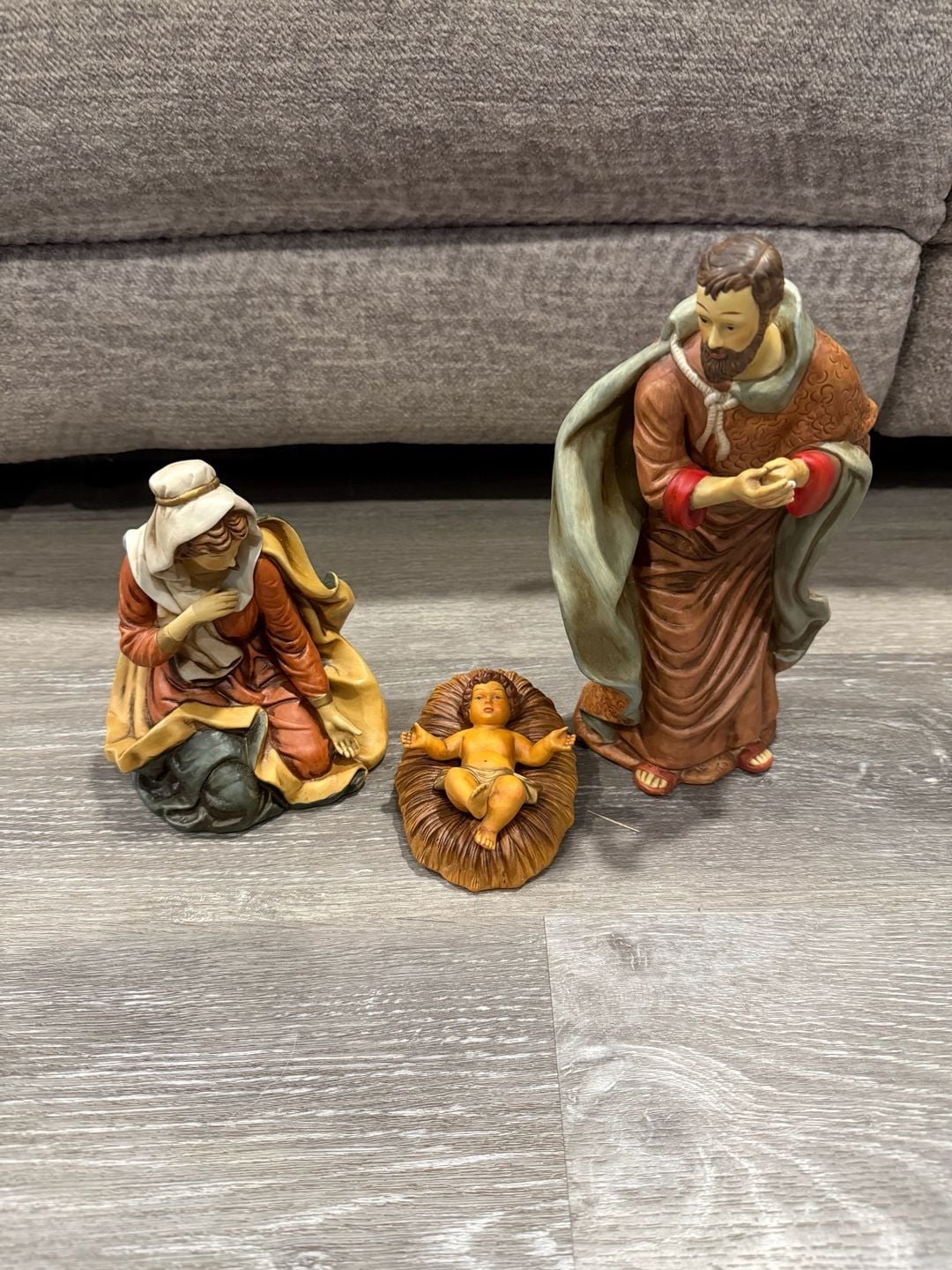 O'Well Novelty 1994 Porcelain Nativity Holy Family Figurines 3-Piece Set 1
