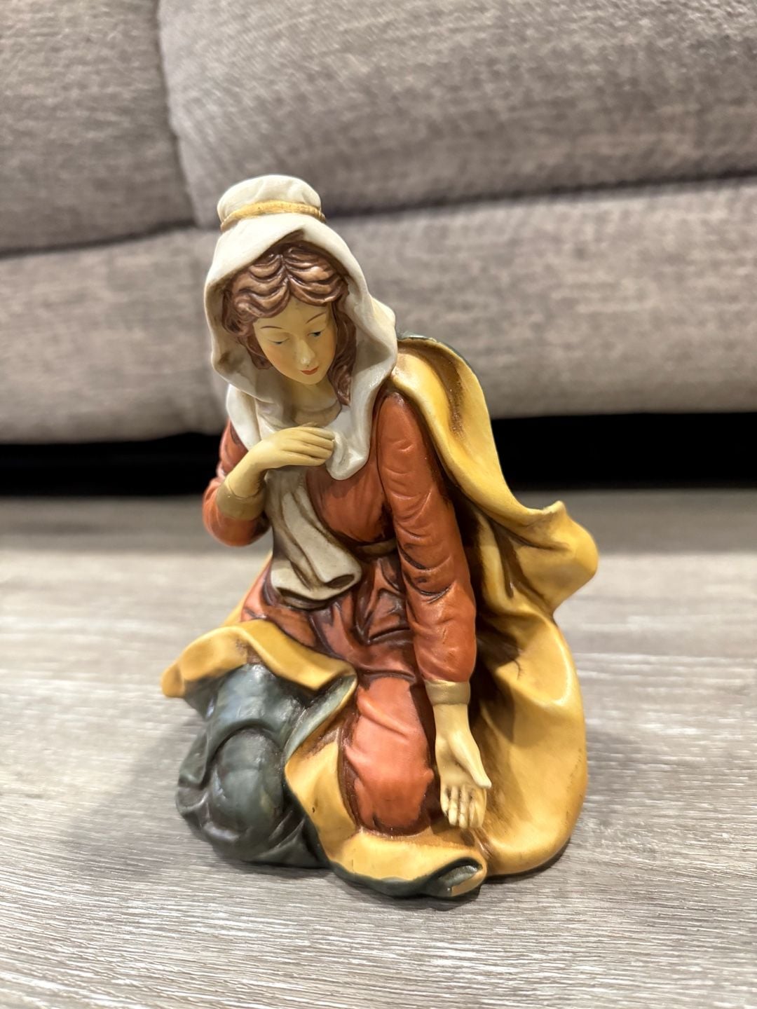 O'Well Novelty 1994 Porcelain Nativity Holy Family Figurines 3-Piece Set 2