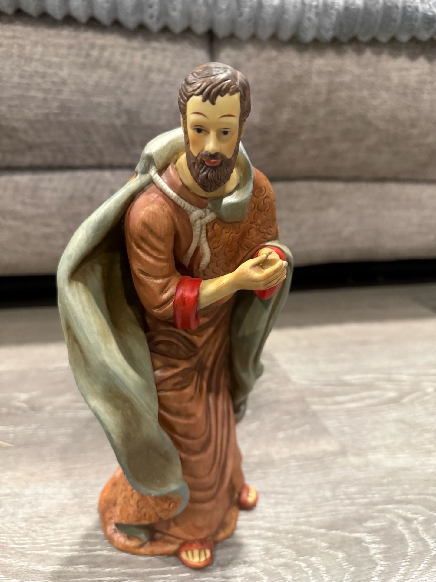 O'Well Novelty 1994 Porcelain Nativity Holy Family Figurines 3-Piece Set 8