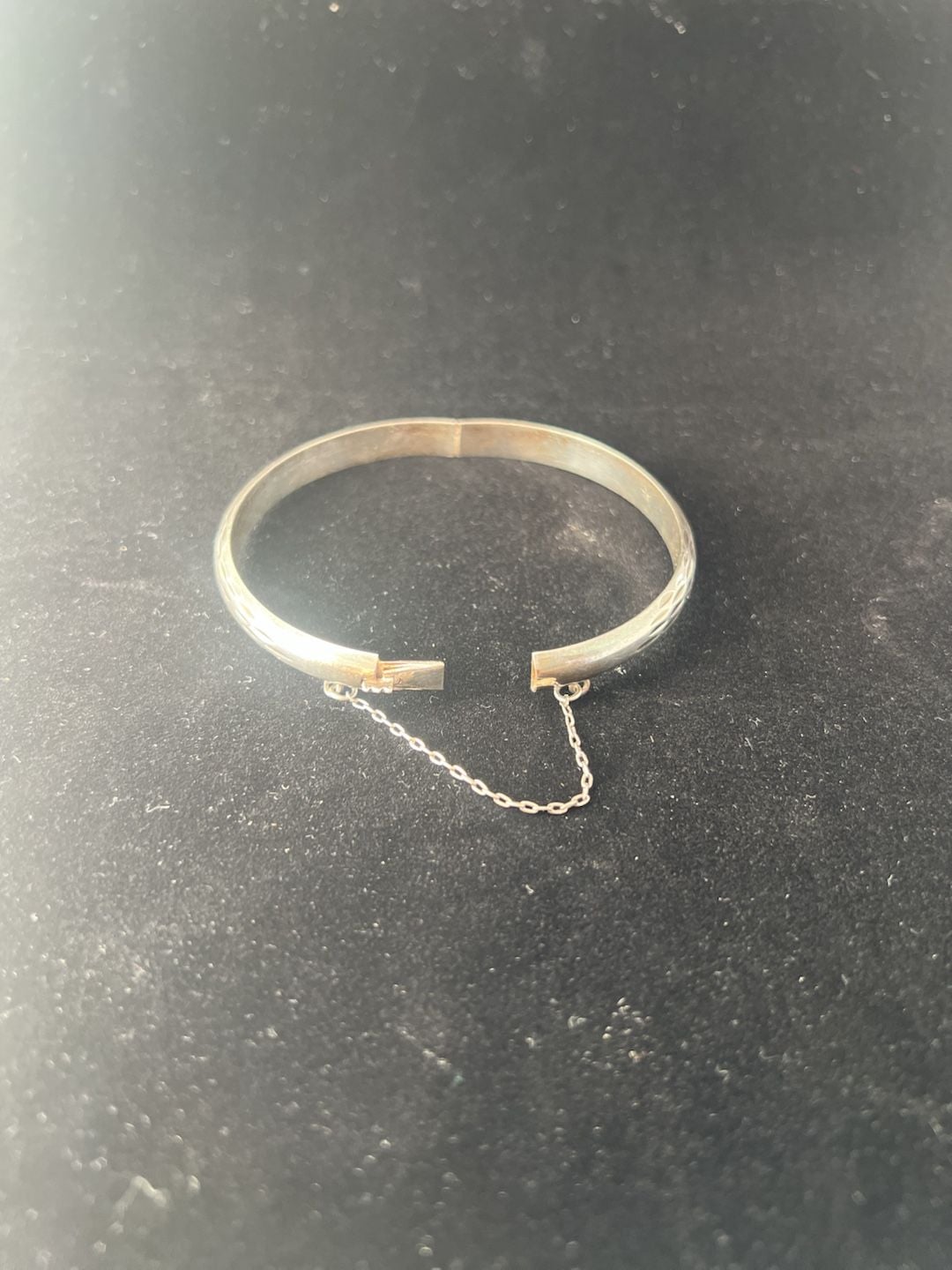 Vintage Sterling Silver Etched Hinged Bangle Bracelet Safety Chain 5