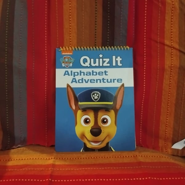 PAW Patrol Quiz It Electronic Smart Pen and 4-Book Learning Set