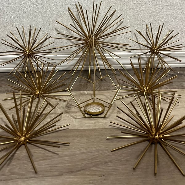 DecMode Gold Metal Urchin Starburst Tabletop Decor Set Geometric Candle Holder